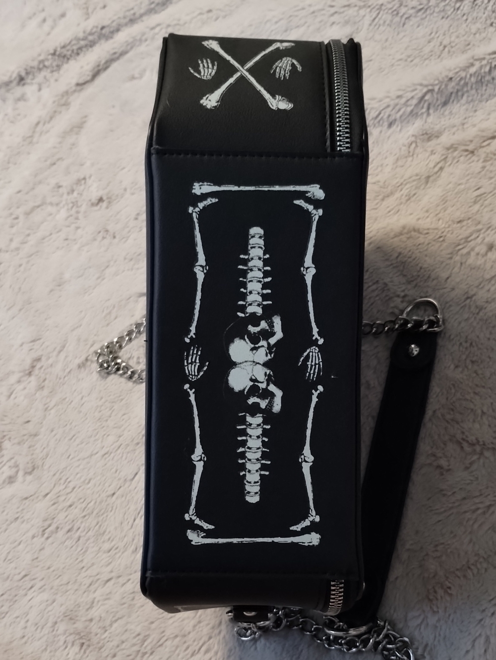 Social Collision Coffin Handbag - Picture 4 of 6